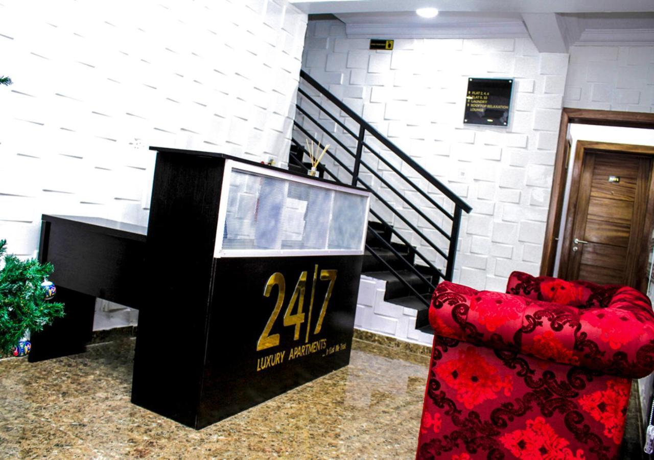 24/7 Luxury Apartment Лагос Екстериор снимка