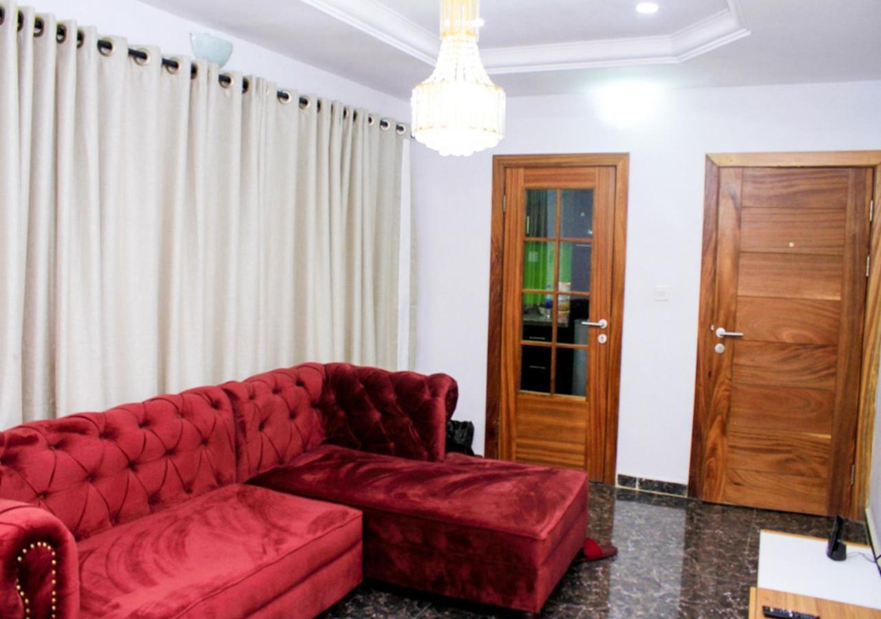 24/7 Luxury Apartment Лагос Екстериор снимка